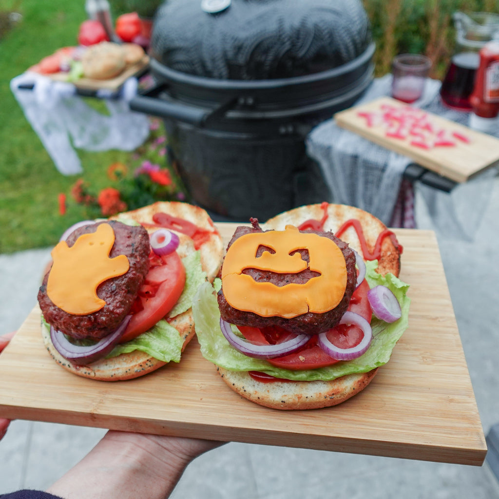 Burgers grillés effrayants d'Halloween