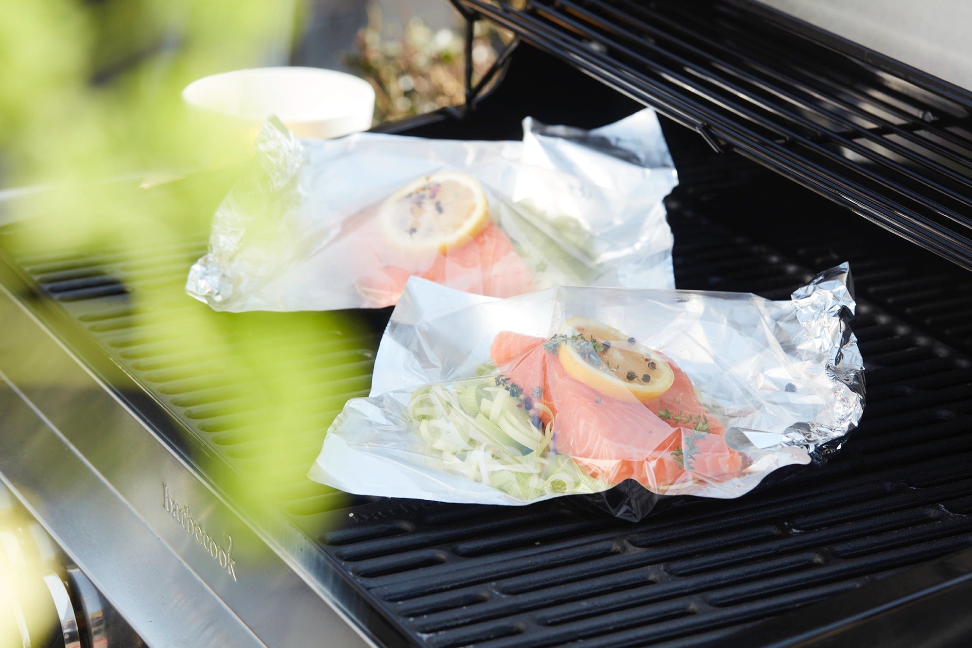 Salmon en papillote on the BBQ – Barbecook