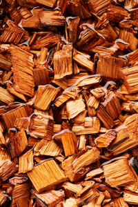 Smoking chips oak whiskey