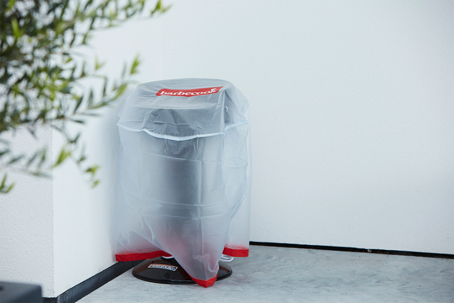 Houtskoolbarbecue hoes doorzichtig