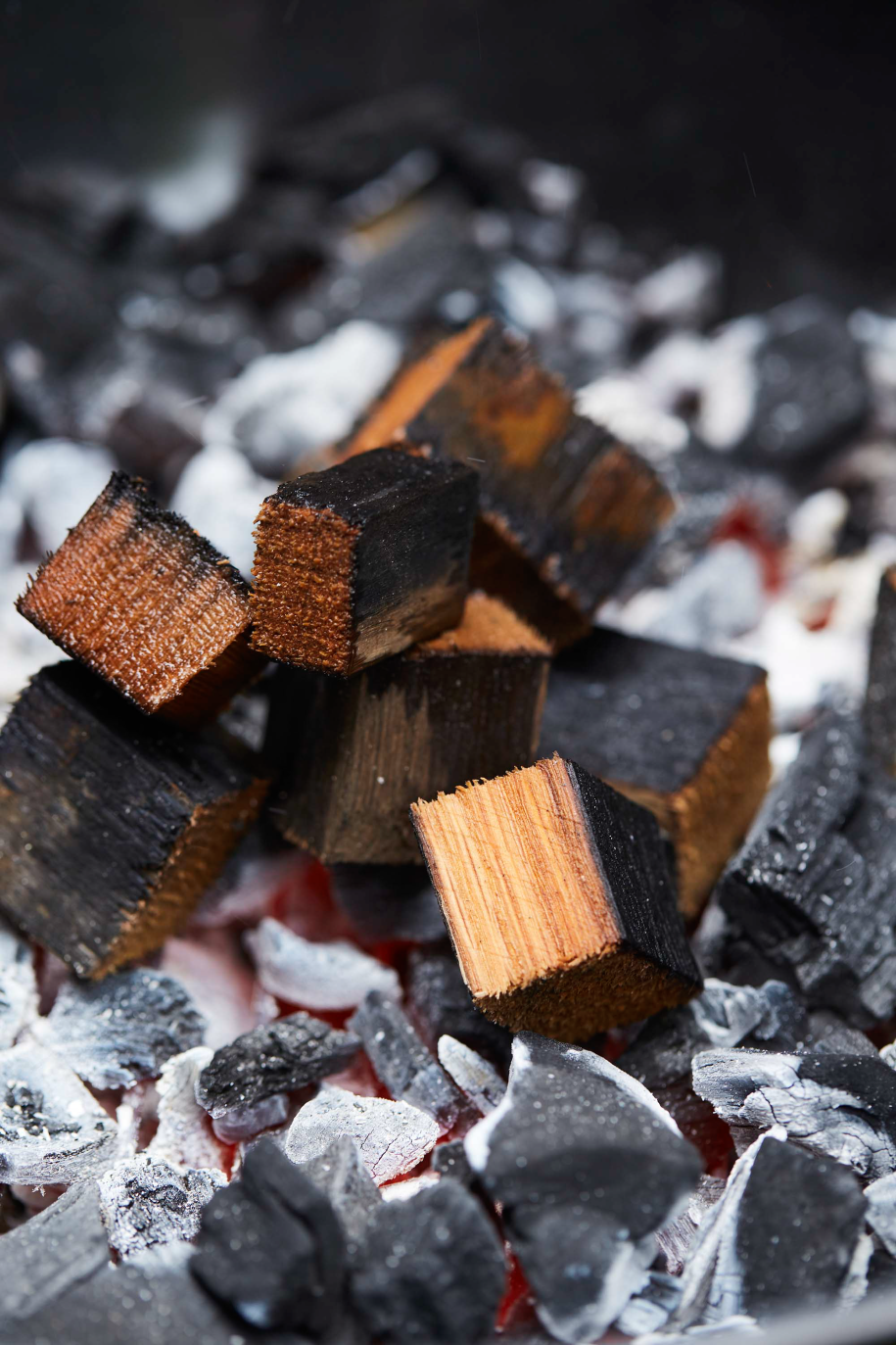 Wood chunks oak whiskey